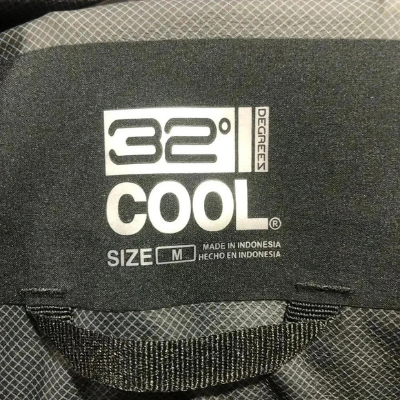 32° Cool Rain/Wind Breaker,Zip up,hood,zip hip pockets,velcro cuffs,lightweight - Picture 6 of 12